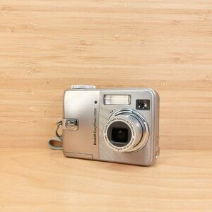 Vintage Kodak EasyShare CD33 3.1MP Camera / 3x Optical Zoom / Silver